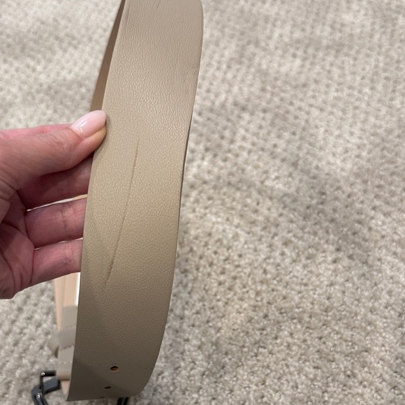 ❤️Express Women's Taupe Belt with Black Geometric Buckle - Picture 7 of 9